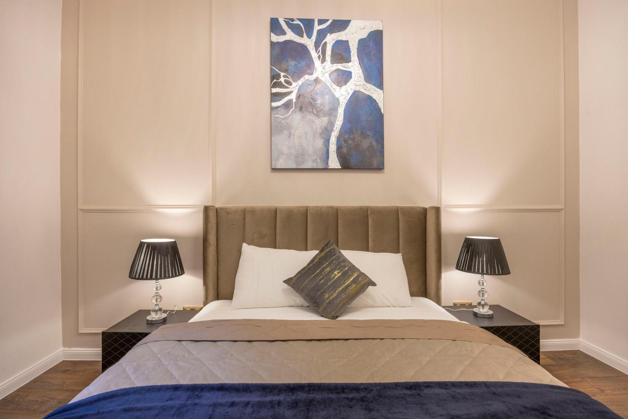 Exclusive Downtown Quentin By Prestige Homes Apartamento